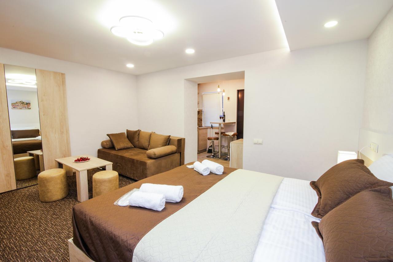 Opera Apartment Very Heart Of Tbilisi Esterno foto